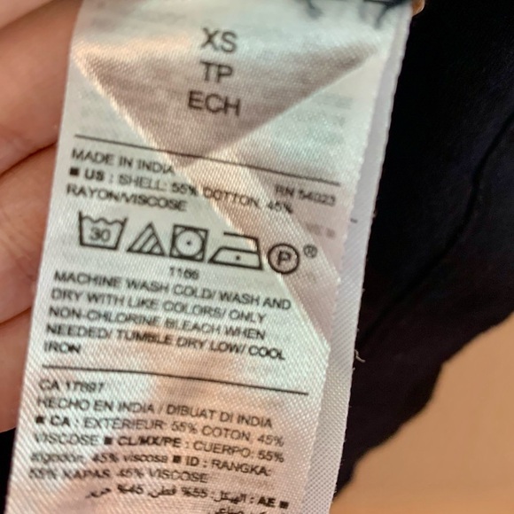 Old Navy Tank Top XS Black Adjustable Spaghetti Straps Wrapped Tie at Chest - Picture 12 of 12